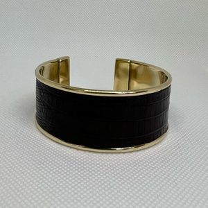 Genuine exotic lizard skin cuffs. Made in the US